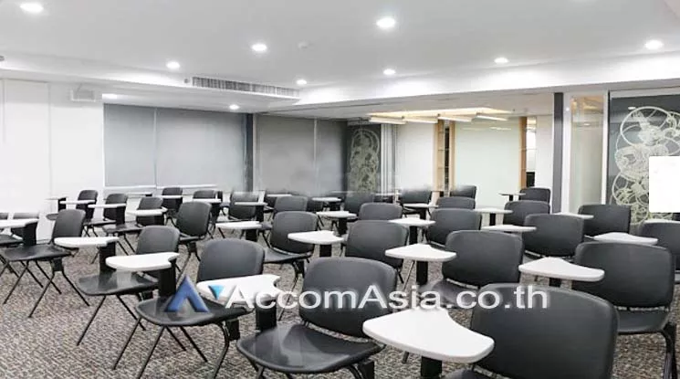  Office space For Rent in Sukhumvit, Bangkok  near BTS Nana (AA15585)
